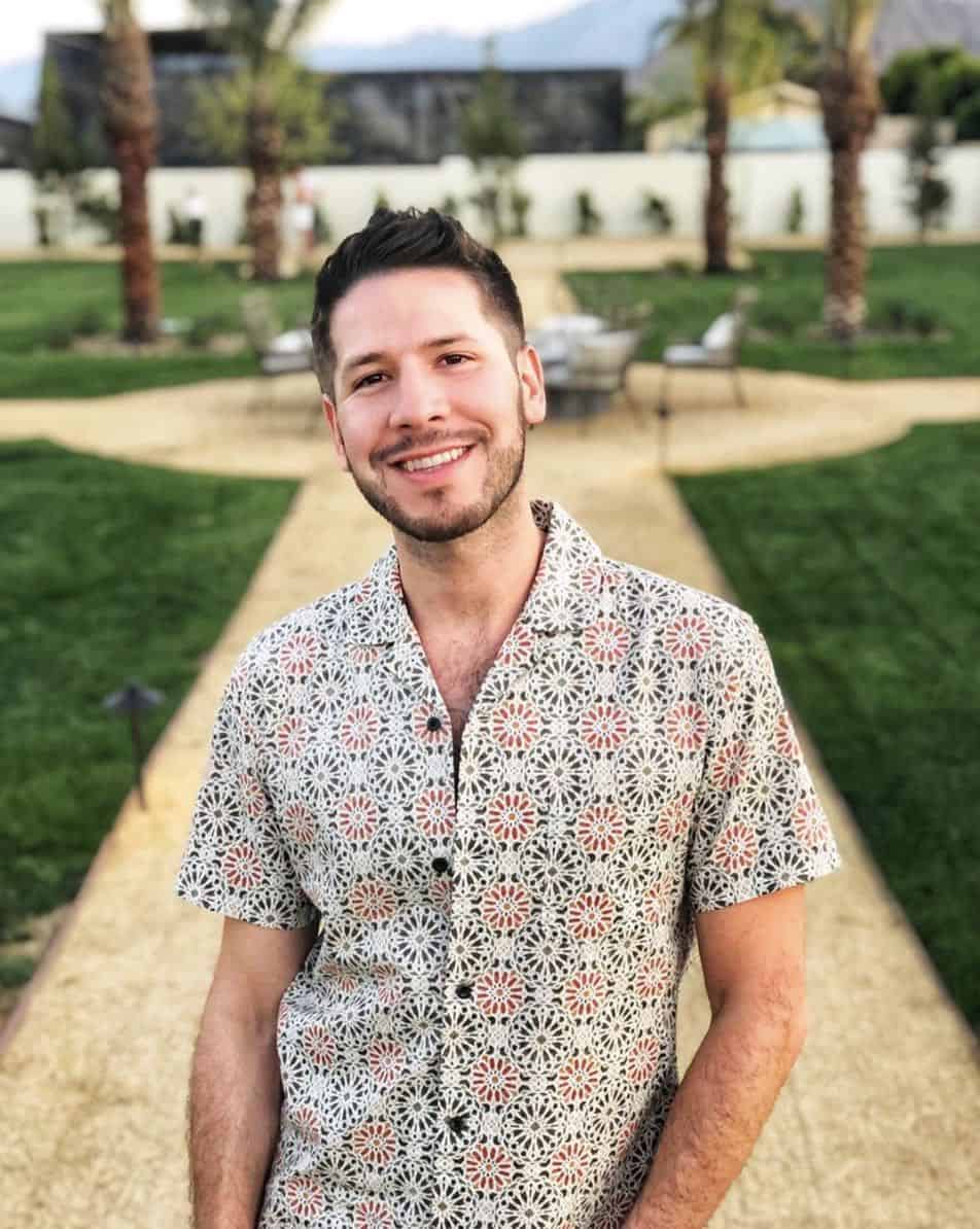 @jonisascandal in Men’s Short Sleeve Button Up Shirt by Outerknown