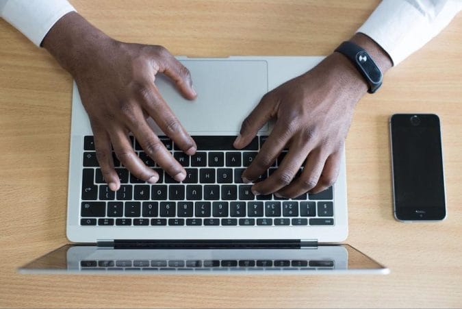 Man searches Eco-Stylist for recycling solution