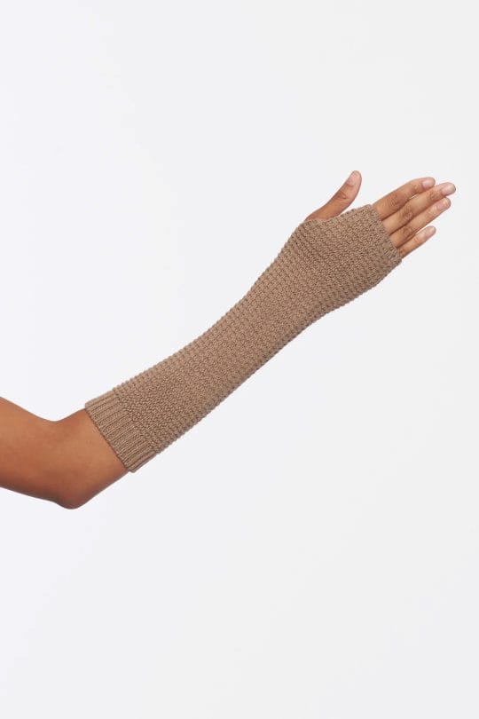 sustainable-waffle-knit-hand-warmers-kotn