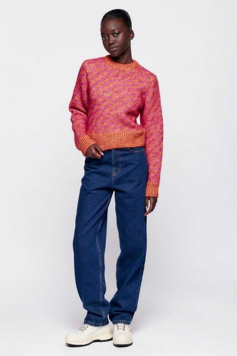 Kotn Women's Asilah Cropped Sweater in Chili/Fuchsia, Size XS
