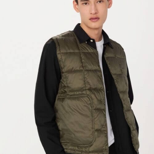 Frank And Oak The Aero Packable Vest in Tuscany Green