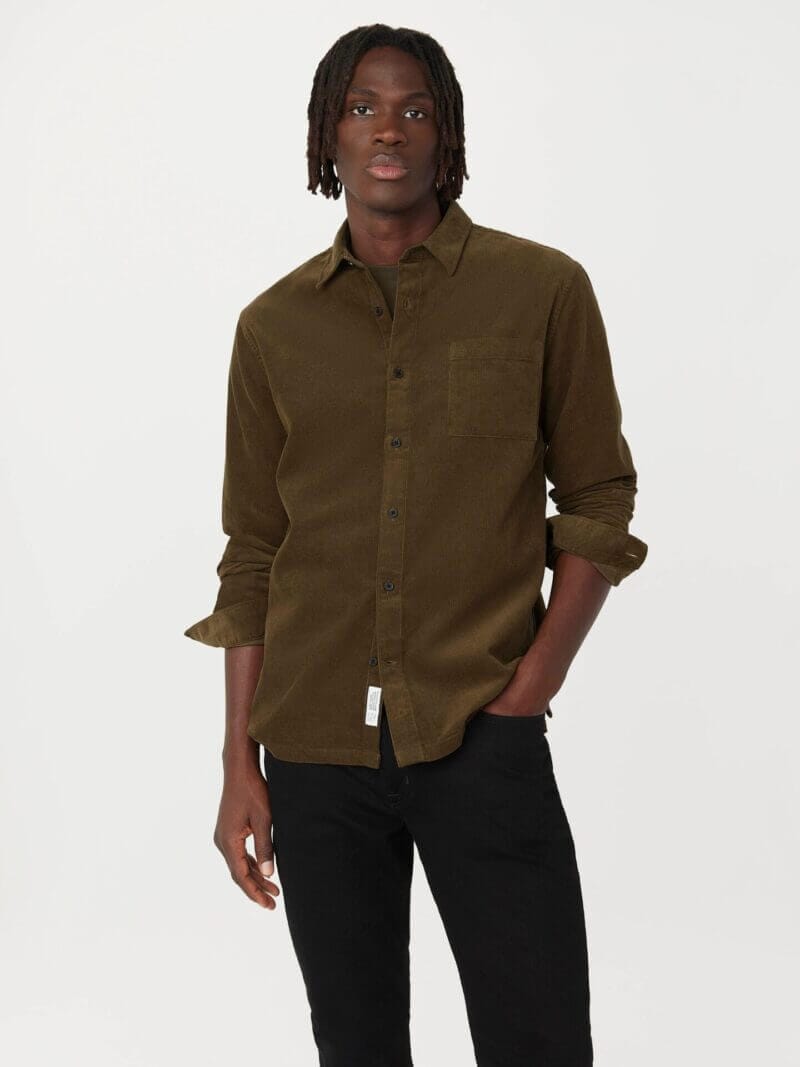 Frank And Oak The Fine Corduroy Shirt in Tuscany Green