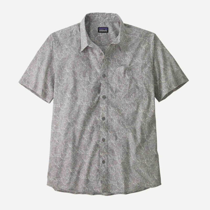 Patagonia Men's Go-To Lightweight Button Down Shirt in Salt Grey