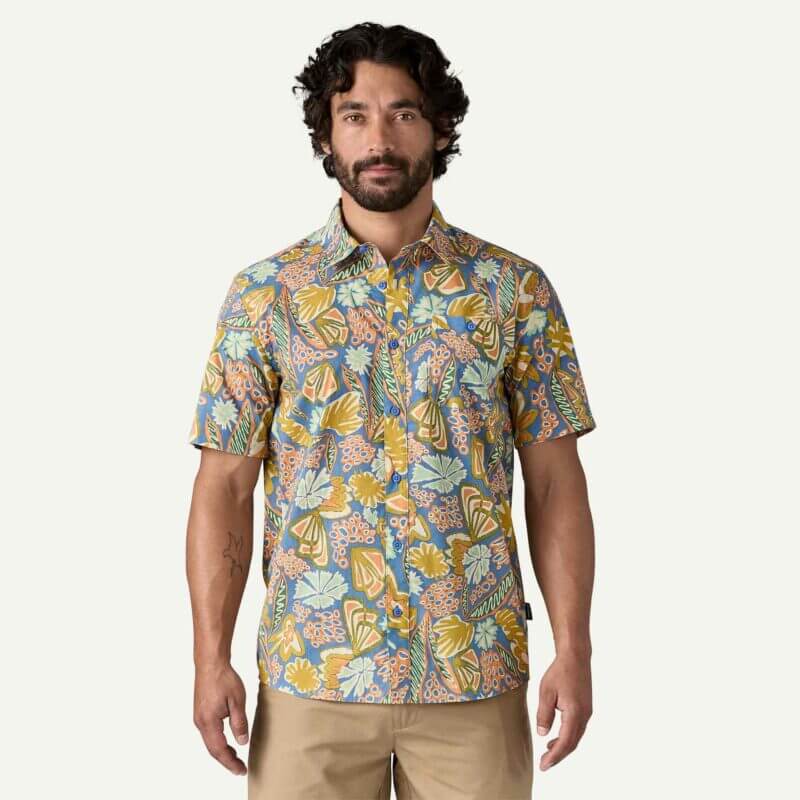 Patagonia Men's Go-To Lightweight Button Down Shirt in Abundant Blue