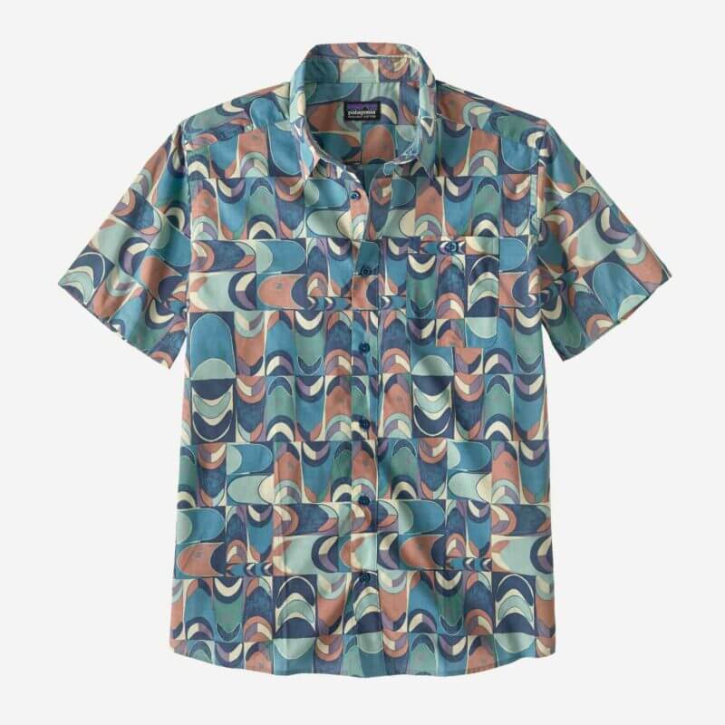 Patagonia Men's Go-To Lightweight Button Down Shirt in Still Blue
