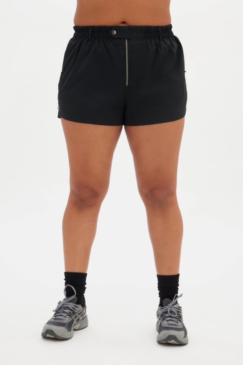 Black Winnie Snap Short