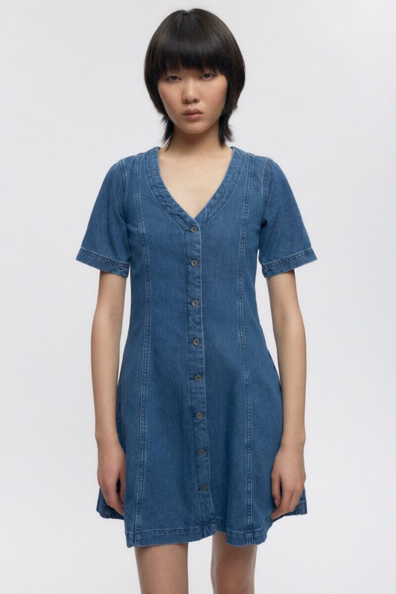 Kotn Women's Buttoned Dress in Medium Wash, Size XS