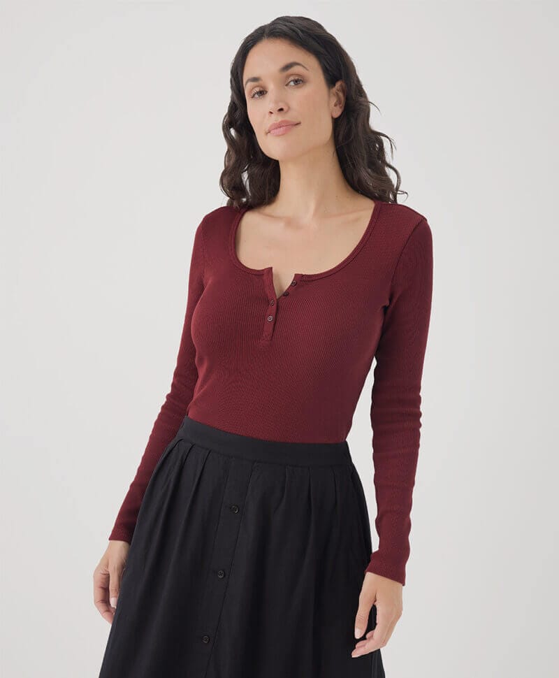 Women's Pomegranate Favorite Rib Henley Long Sleeve Top M
