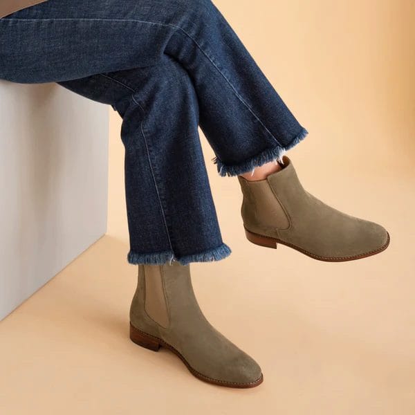 photo of chelsea boots by beckett simonon