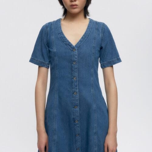 Kotn Women's Buttoned Dress in Medium Wash, Size XS